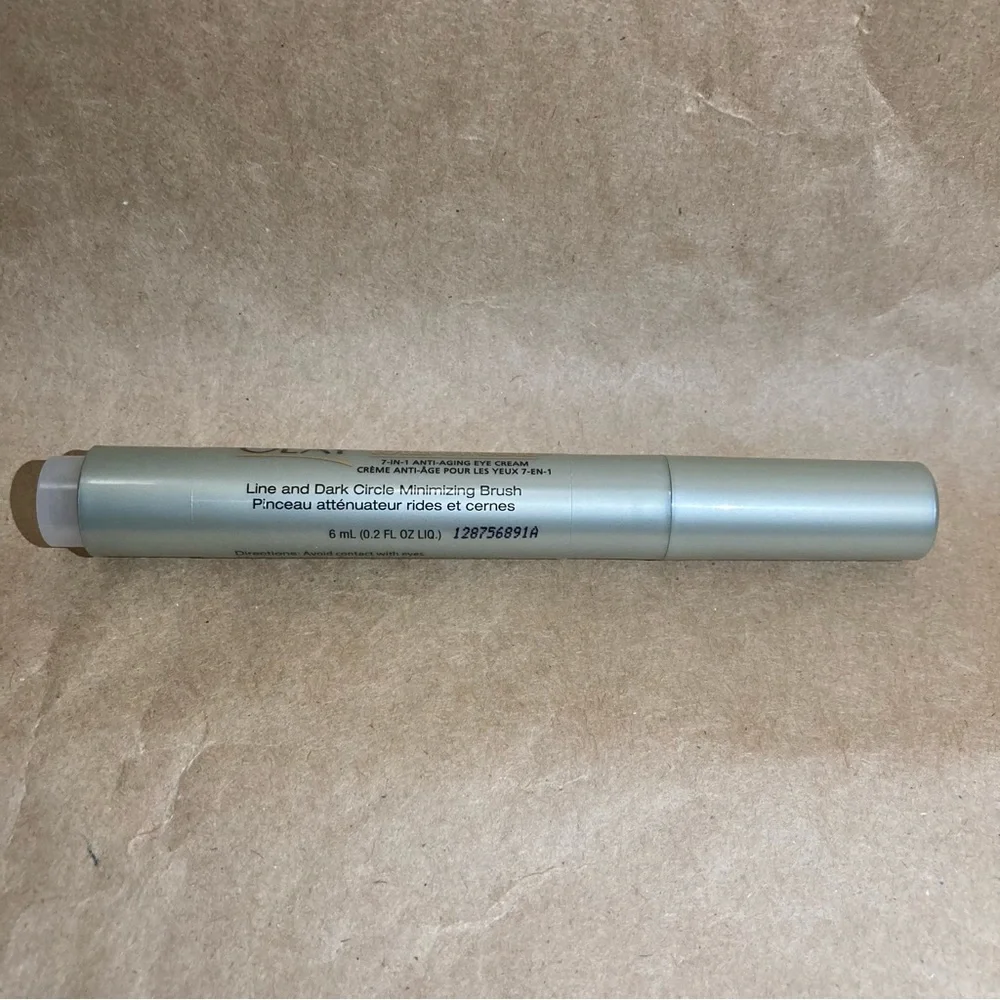 olay total effects 7 in 1 eye cream brush
